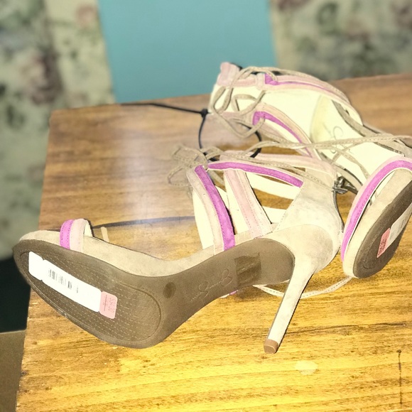 Jessica Simpson Rensa in size 9 - Picture 3 of 3